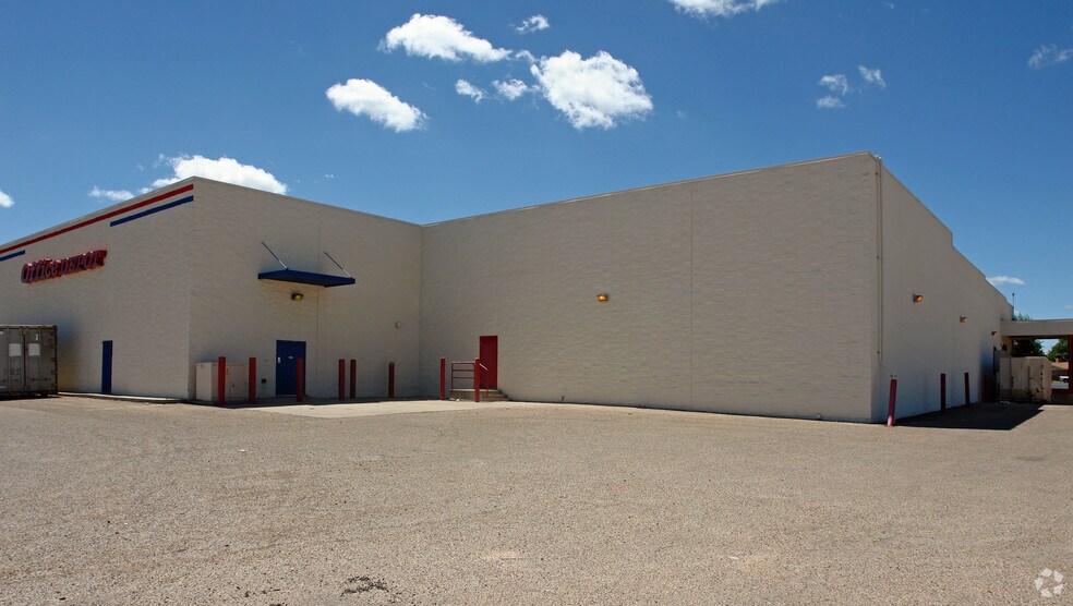 More Photos Of 2502-2504 50th St, Lubbock Freestanding For Sale