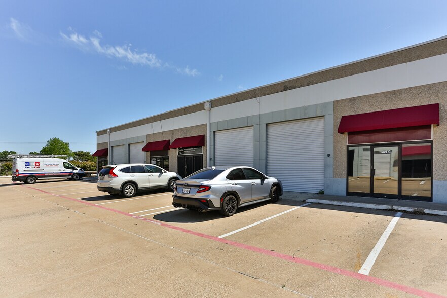More Photos Of 1000 Post and Paddock Ln, Grand Prairie Unknown For Lease