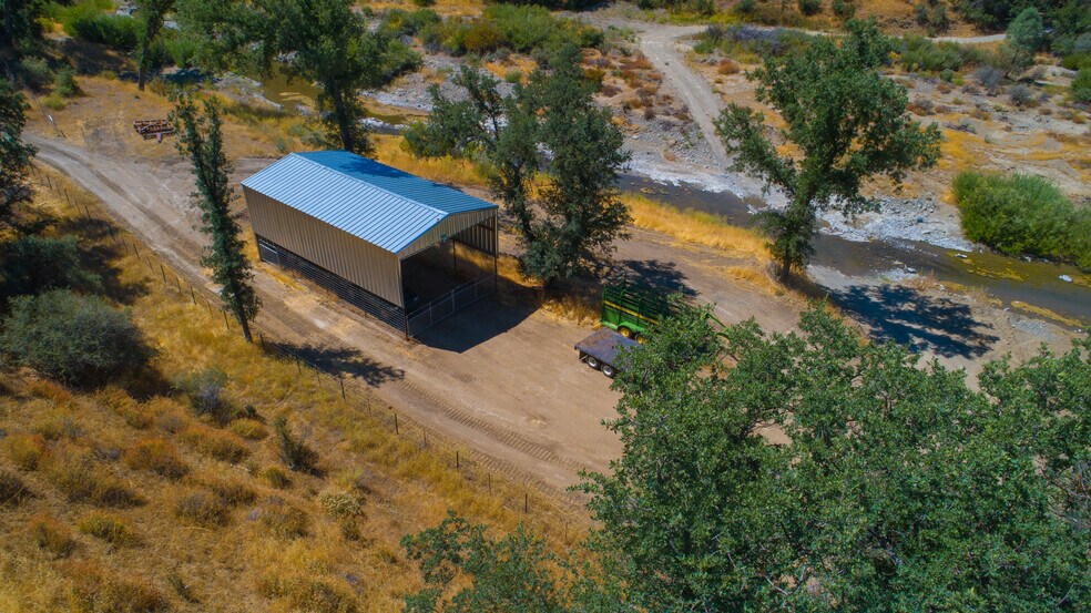 More Photos Of 20505 Coalinga rd, Paicines Land For Sale