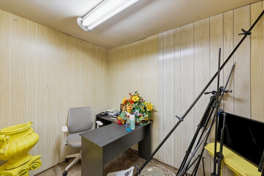More Photos Of 148 W Green St, Hazlehurst Office For Sale