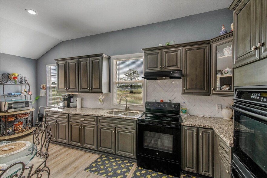 More Photos Of 3876 Hummingbird, Bedias Land For Sale