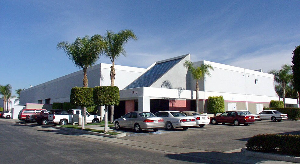 More Photos Of 1510-1570 N Harmony Cir, Anaheim Warehouse For Lease