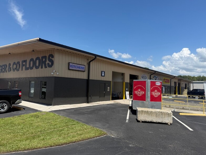 More Photos Of 2310 Success Dr, Odessa Warehouse For Lease