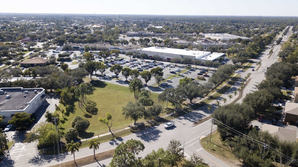 More Photos Of 4849-4895 Golden Gate Pky, Naples Unknown For Lease