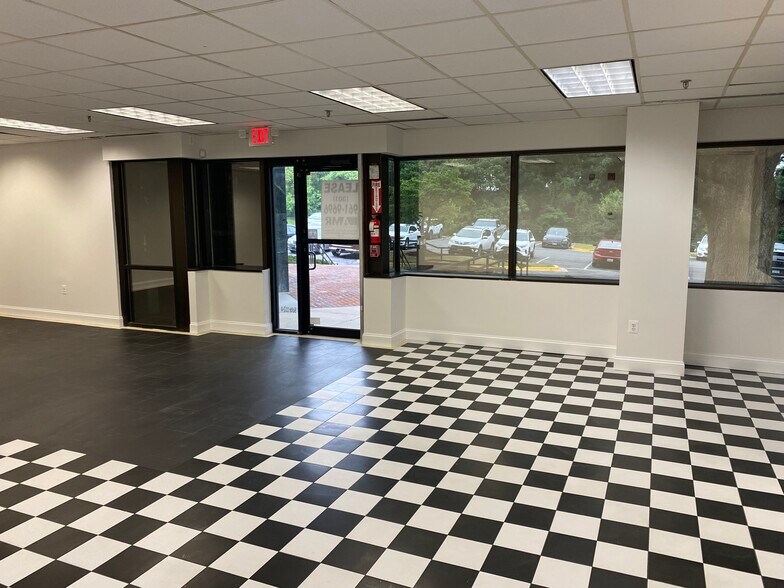 More Photos Of 12800 Middlebrook Rd, Germantown Medical For Sale