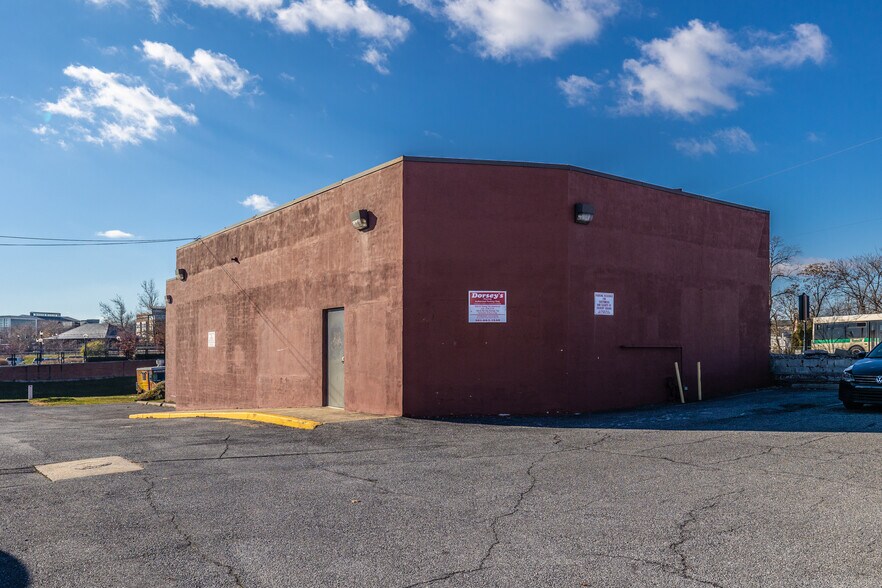 More Photos Of 306 E Patrick St, Frederick General Retail For Lease