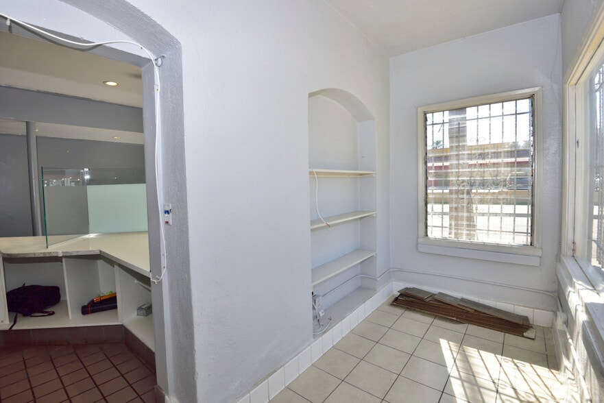 More Photos Of 1487-1491 E Colorado Blvd, Pasadena Storefront Retail Office For Lease