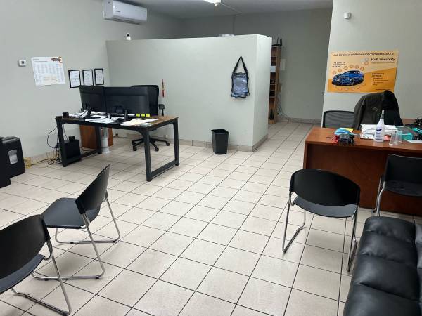 More Photos Of 1802 S Craycroft Rd, Tucson Auto Dealership For Lease