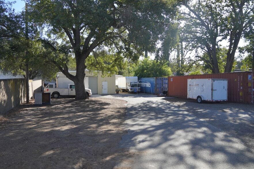 More Photos Of 5124 Walnut Ave, Sacramento Warehouse For Sale