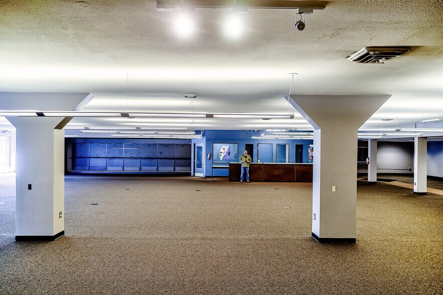 More Photos Of 2825 E Fourth Plain Blvd, Vancouver Freestanding For Lease