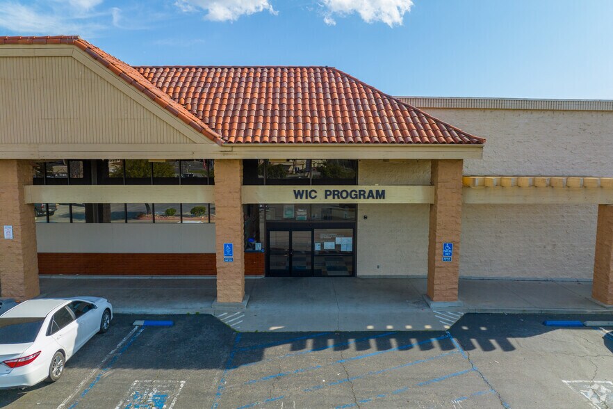 More Photos Of 2495-2505 E Lakeshore Dr, Lake Elsinore Unknown For Lease