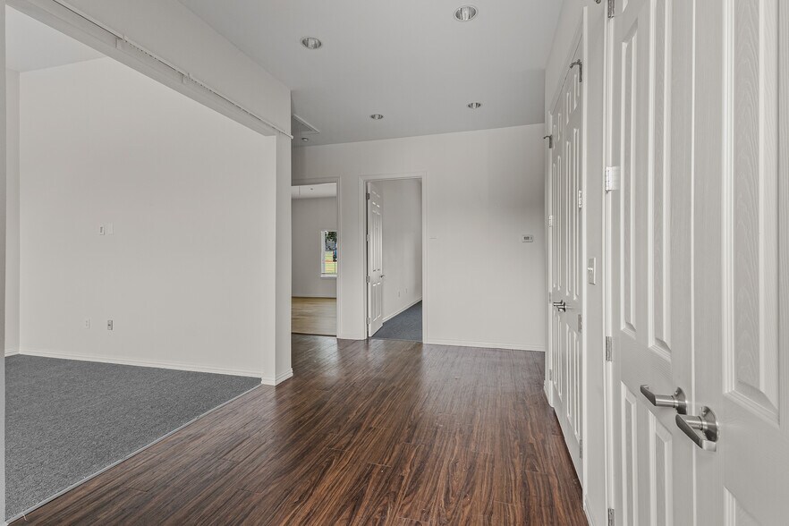 More Photos Of 905 Trophy Club Dr, Trophy Club Office For Lease