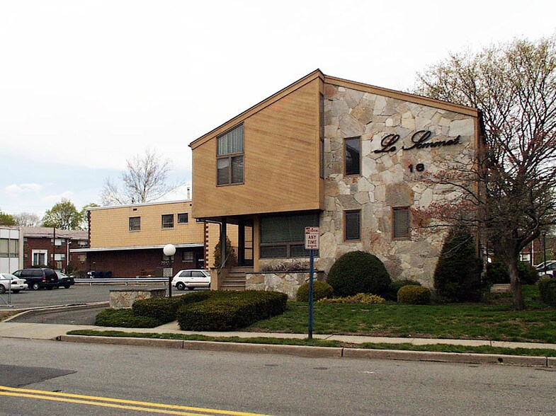 Primary Photo Of 16 Jefferson St, Hackensack Office Residential For Lease