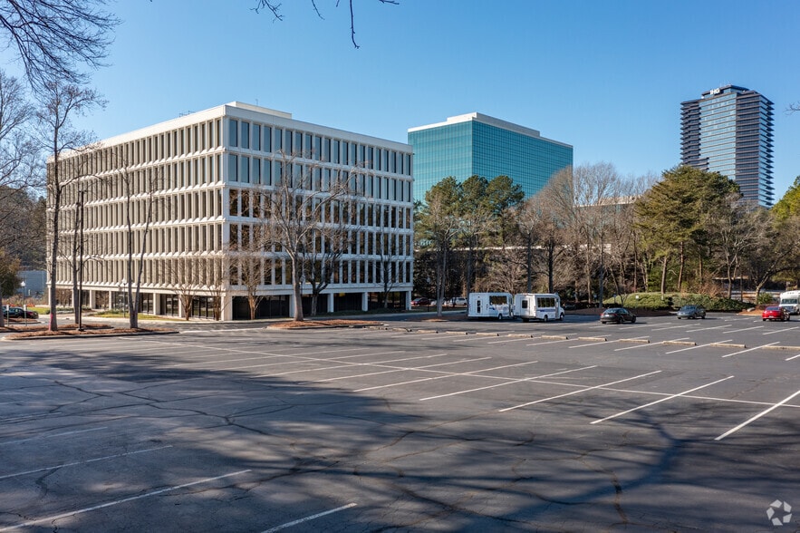 More Photos Of 56 Perimeter Ctr E, Atlanta Office For Lease