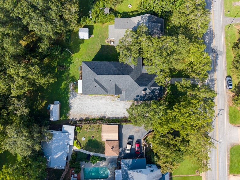 More Photos Of 207 W 2nd Ave, Easley Hospitality For Sale