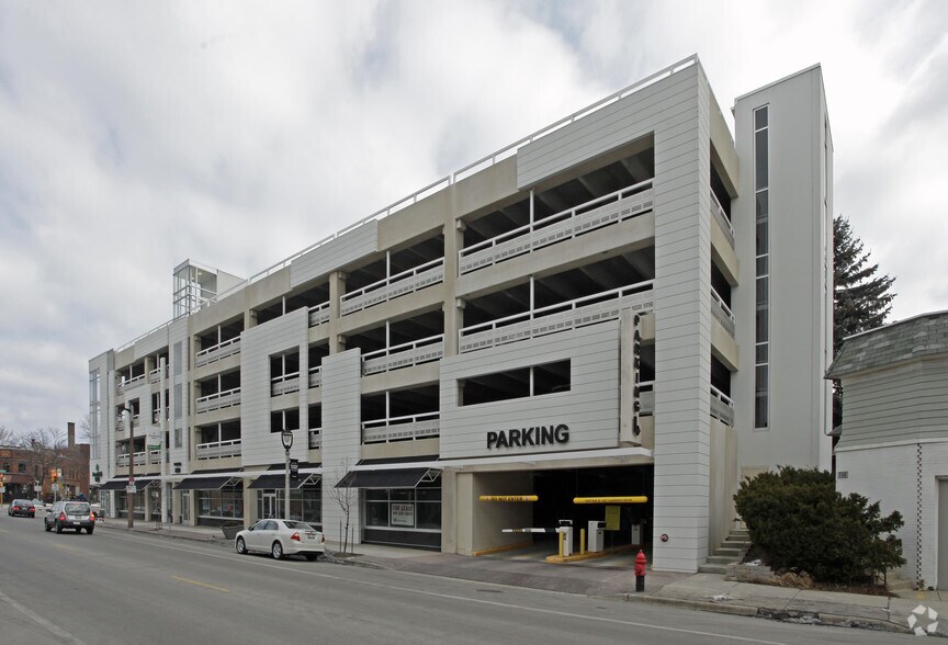 More Photos Of 2574-2590 N Downer Ave, Milwaukee Storefront For Sale