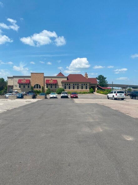 More Photos Of 2305 Sherman St, Wausau General Retail For Sale