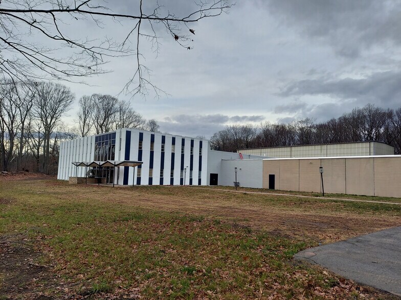 More Photos Of 885 Wells Rd, Wethersfield Manufacturing For Sale