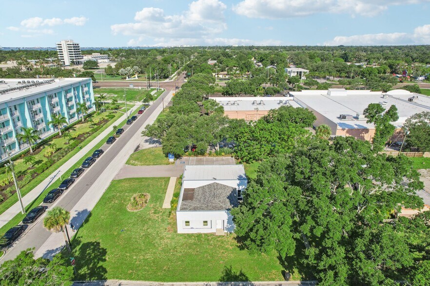 More Photos Of 3209 30th Ave S, Saint Petersburg Office For Sale