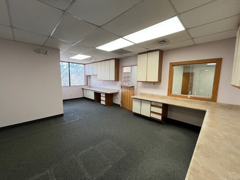 More Photos Of 34 Dale Rd, Avon Medical For Lease