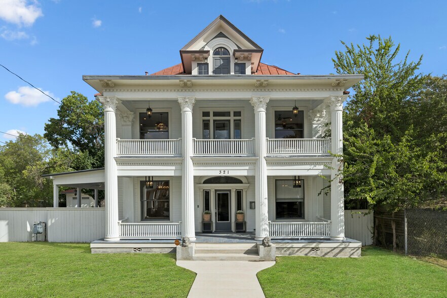Primary Photo Of 321 E Dewey Pl, San Antonio Office For Sale