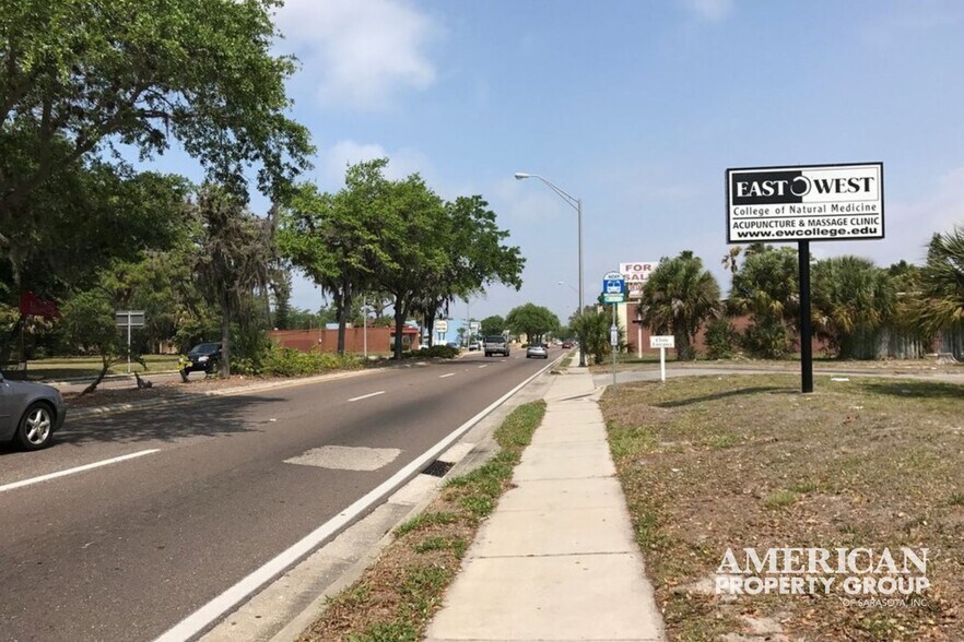 More Photos Of 3808 N Tamiami Trl, Sarasota Medical For Sale