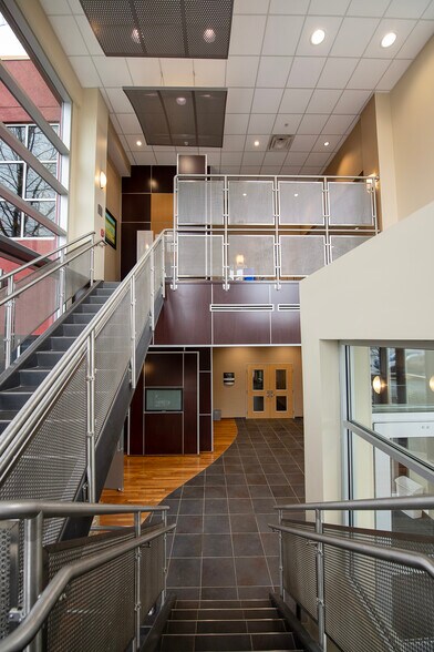 More Photos Of 51 Park West Blvd, Akron Medical For Lease