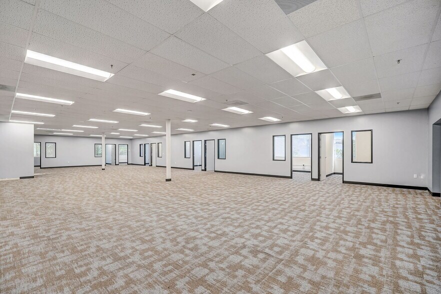 More Photos Of 15 Argonaut, Aliso Viejo Research And Development For Sale