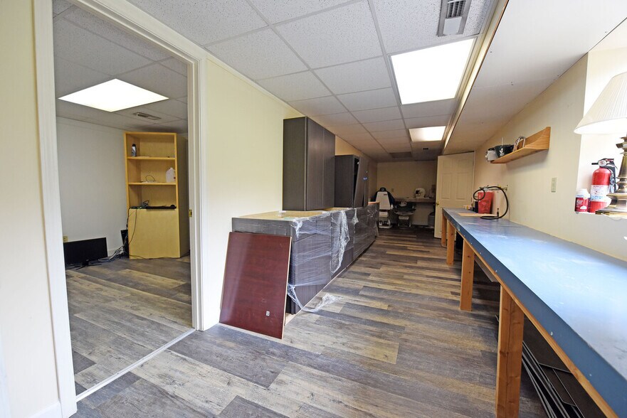 More Photos Of 10 Deer Crossing Trl, Blairsville Office For Lease