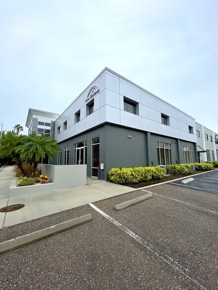 More Photos Of 5402 W Laurel St, Tampa Loft Creative Space For Sale