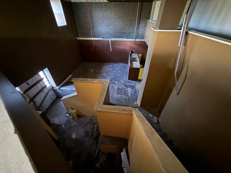 More Photos Of 285 Second St, Troy Warehouse For Sale