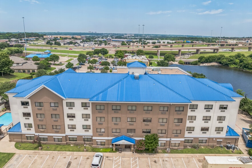 More Photos Of 4609 Citylake Blvd W, Fort Worth Hotel For Sale