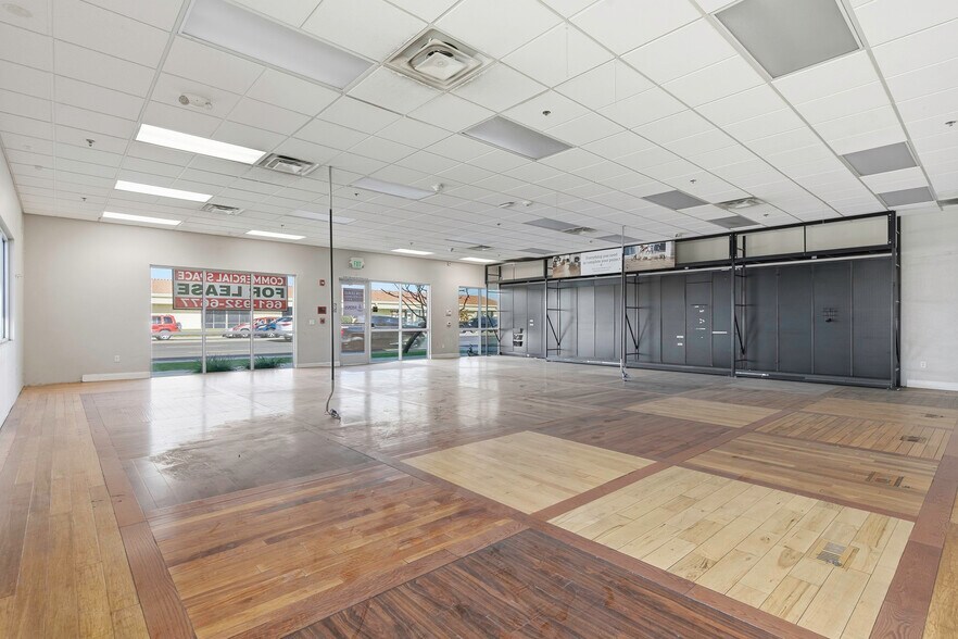 More Photos Of 3601 Ming Ave, Bakersfield Freestanding For Lease