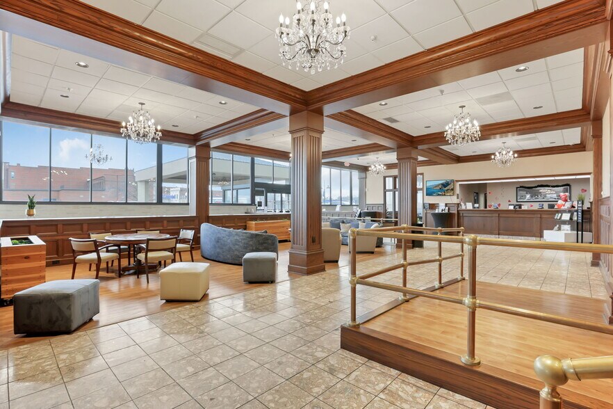 More Photos Of 301 Broadway, Lorain Hotel For Lease