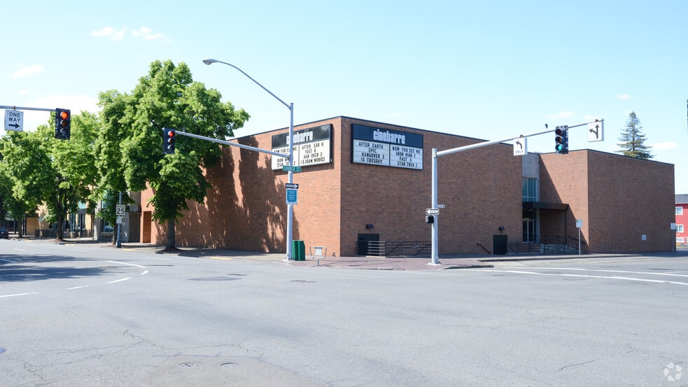More Photos Of 501 Marion St NE, Salem Movie Theatre For Lease