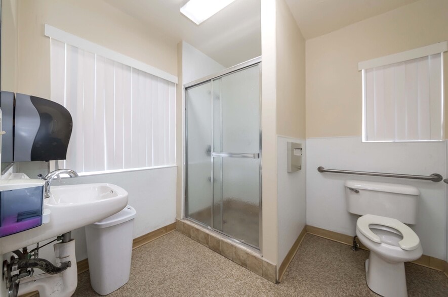 More Photos Of 1555 W Commonwealth Ave, Fullerton Office For Sale