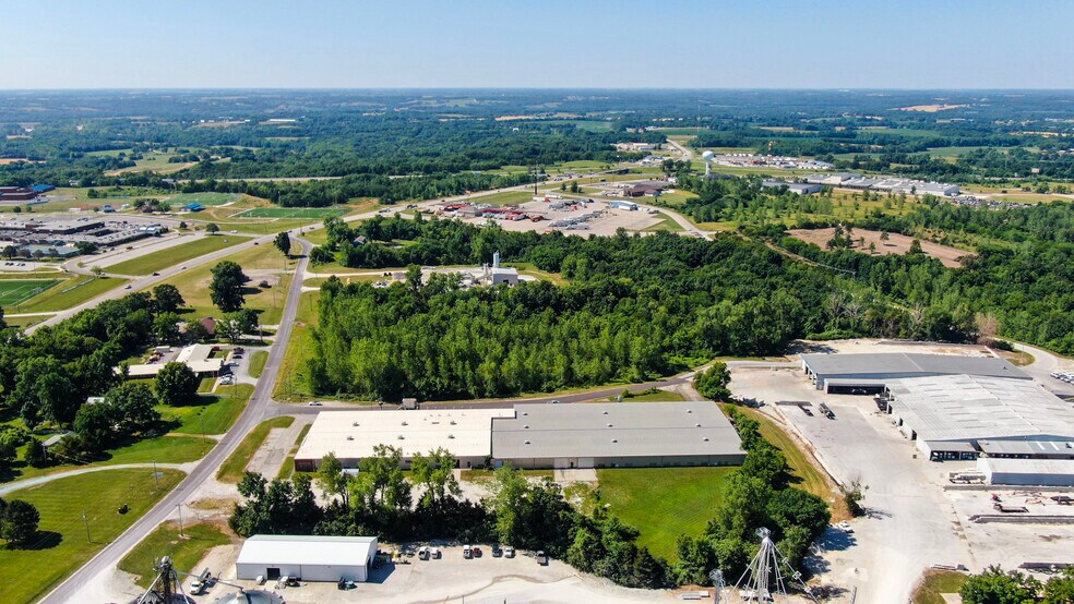 More Photos Of 1615 Radio Hill Rd, Boonville Warehouse For Lease