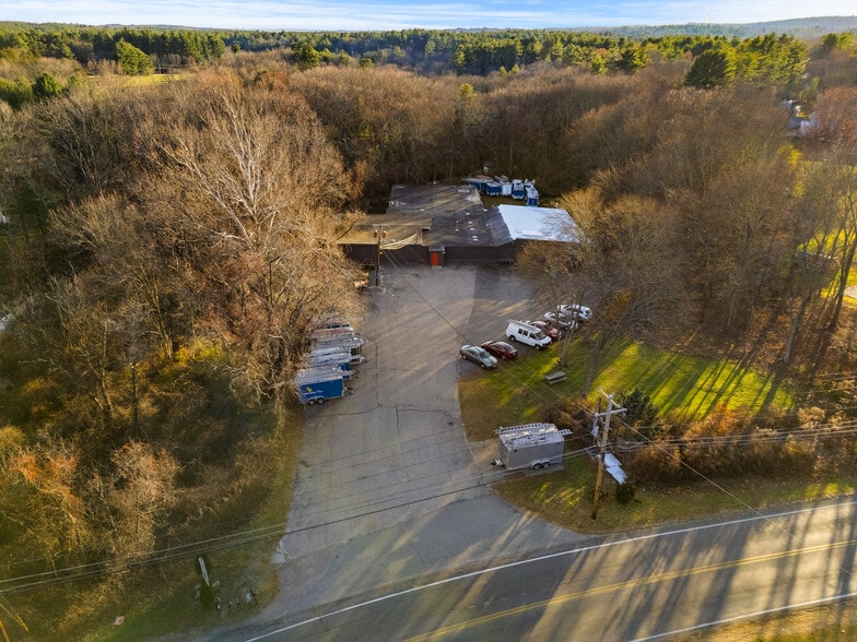 More Photos Of 89 Hartford Ave W, Mendon Flex For Sale