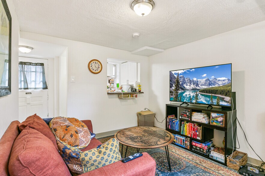 More Photos Of 1195 Birch St, Denver Apartments For Sale