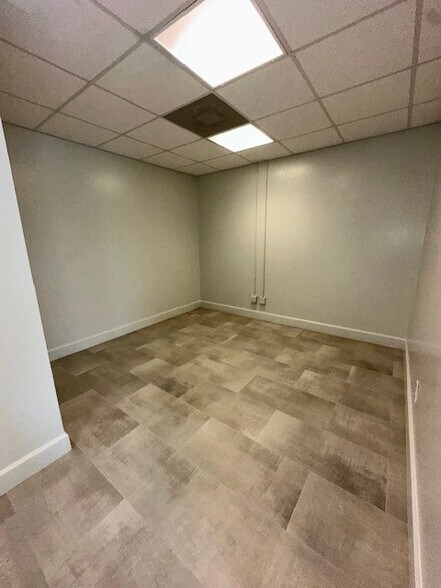 More Photos Of 2755 Vista Pky, West Palm Beach Coworking Space