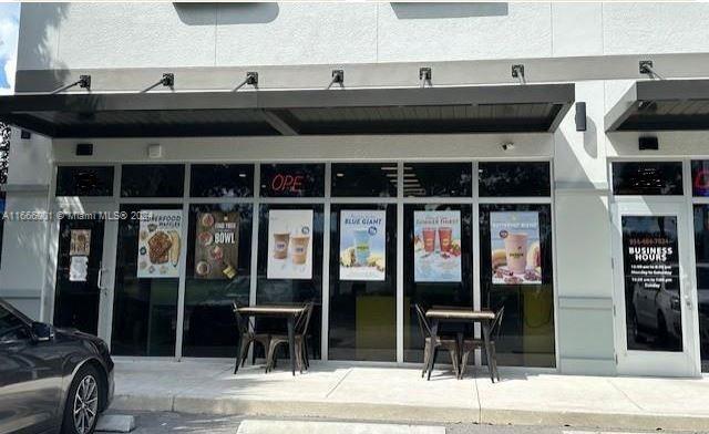 More Photos Of 150 S Flamingo Rd, Pembroke Pines Bar For Sale