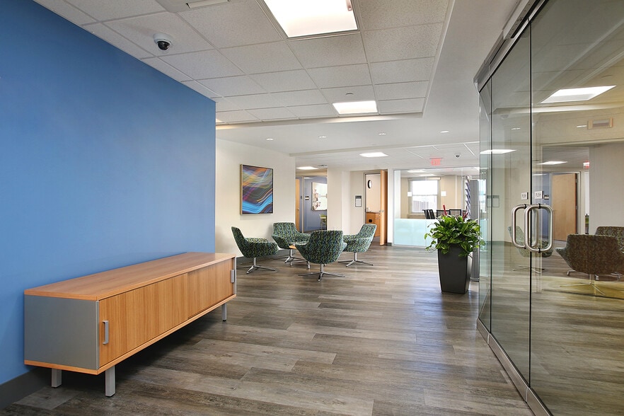 More Photos Of 20 Park Plaza, Boston Office For Lease