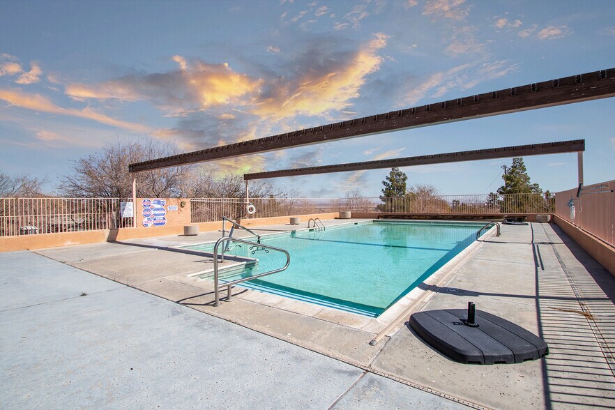 More Photos Of 6889 Sunny Vista Rd, Joshua Tree Lodge Meeting Hall For Sale