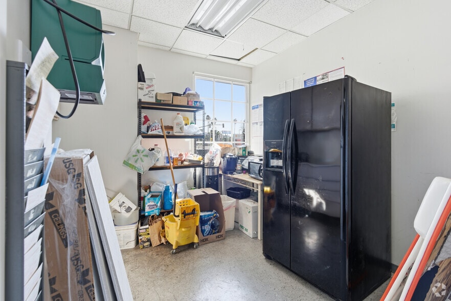 More Photos Of 1760 W Florida Ave, Hemet Freestanding For Sale