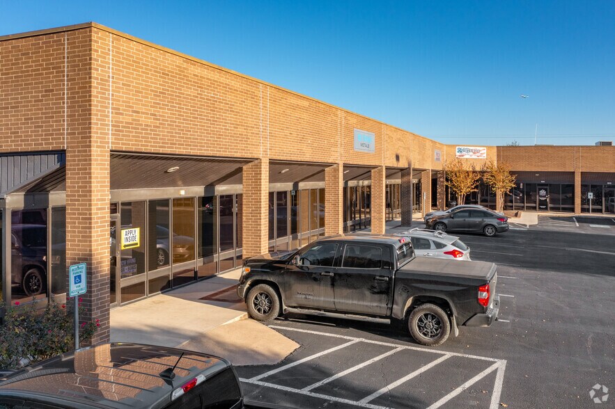 More Photos Of 1850-1900 Grandstand Dr, San Antonio Unknown For Lease