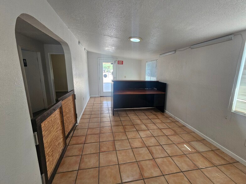 More Photos Of 955 W 4th St, Benson Office For Sale