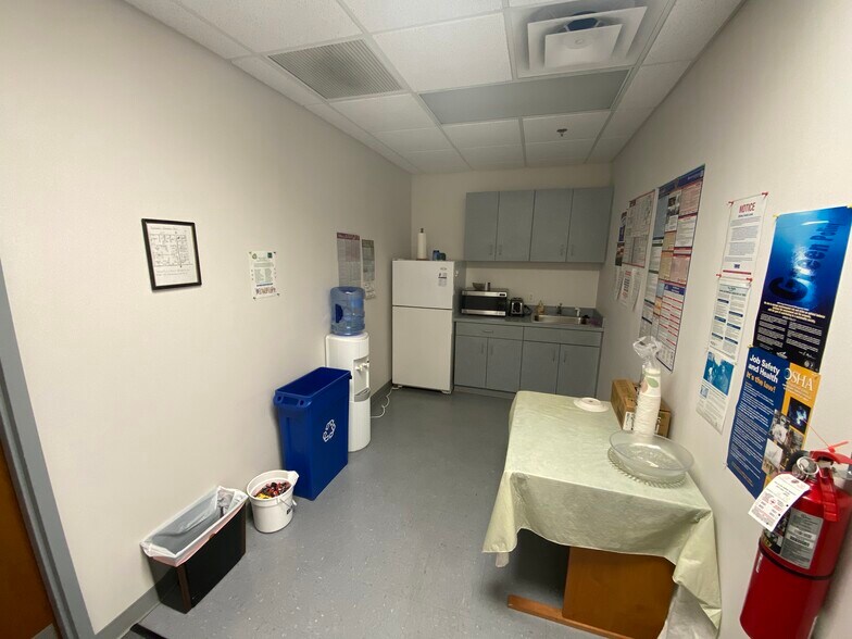 More Photos Of 901 Port Centre Pky, Portsmouth Research And Development For Lease