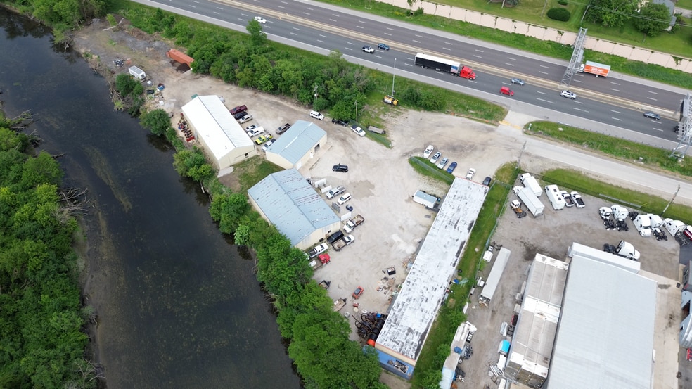 Primary Photo Of 18130-18134 NW Frontage Rd, Joliet Warehouse For Lease