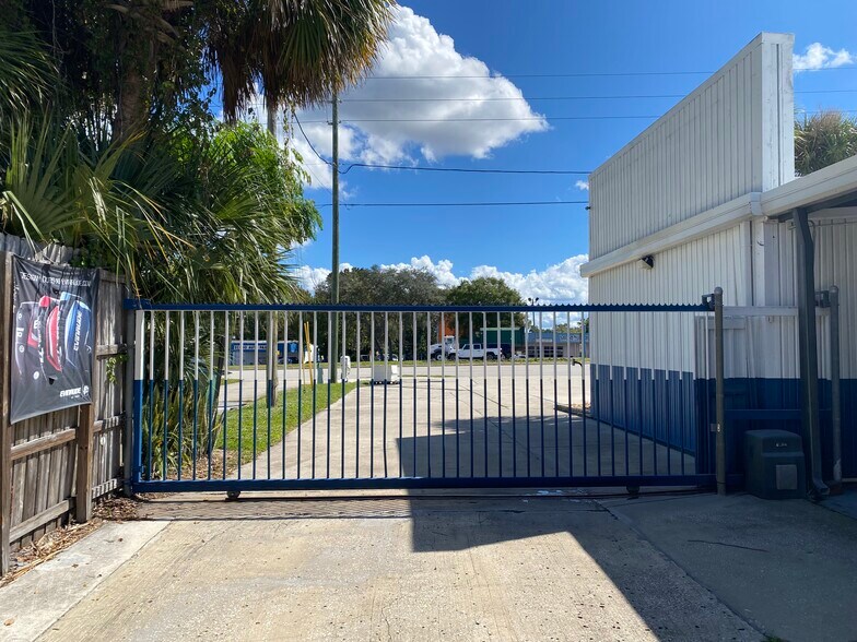 More Photos Of 720 N US 17-92 Hwy, Longwood Light Manufacturing For Sale