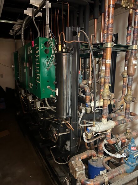 More Photos Of 990 N 4th St, Tomahawk Storefront For Lease